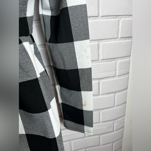 SHEIN Black and White Plaid Long Sleeve Top/size s - Picture 7 of 8